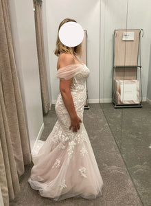 David's Bridal 'CWG912' wedding dress size-08 NEW