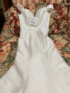 Essense of Australia 'd2477' wedding dress size-08 NEW