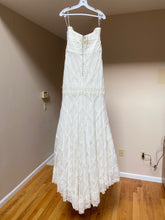 Load image into Gallery viewer, Wtoo &#39;Emerson&#39; wedding dress size-12 NEW
