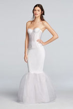 Load image into Gallery viewer, David&#39;s Bridal &#39;Beaded Lace&#39; size 8 new wedding dress front view on model
