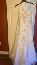 Load image into Gallery viewer, Casablanca &#39;2074&#39; wedding dress size-08 PREOWNED
