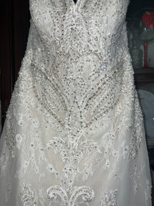 Private Collection 'Bijou' wedding dress size-10 NEW