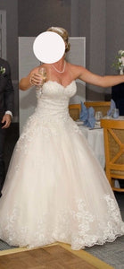 Jewel 'V3836' wedding dress size-08 PREOWNED
