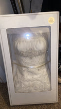 Load image into Gallery viewer, David&#39;s Bridal &#39;WG3121 IVORY&#39; wedding dress size-08 PREOWNED
