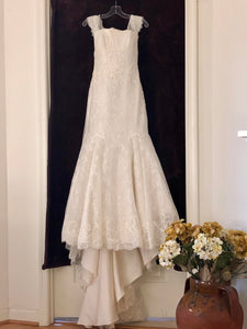 Aire Barcelona 'Timeless Lace' size 6 new wedding dress front view on hanger