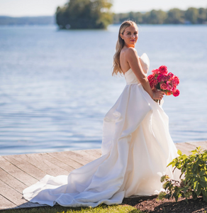 Monique Lhuillier 'Emerson' wedding dress size-04 PREOWNED