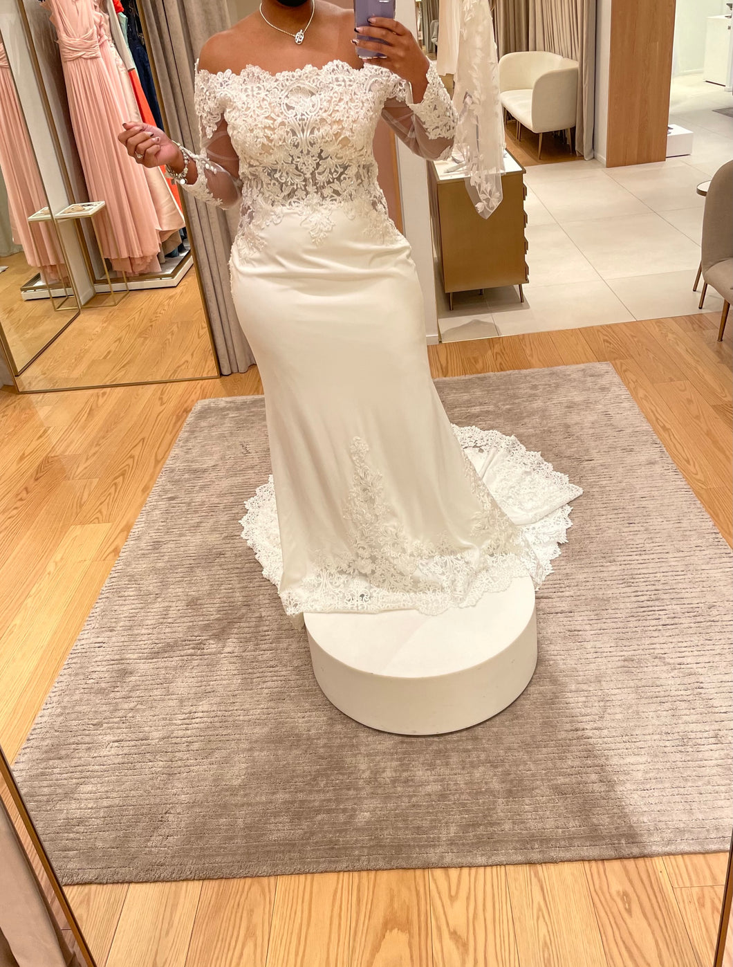 Pronovias 'Della' wedding dress size-14 NEW