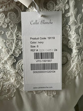 Load image into Gallery viewer, Calla Blanche &#39;Emma 19119&#39; wedding dress size-04 NEW
