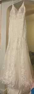 Essense of Australia 'D3066' wedding dress size-10 NEW