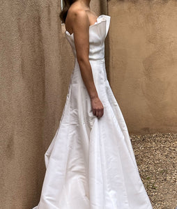 Katherine Tash 'Chiara Gown' wedding dress size-02 PREOWNED