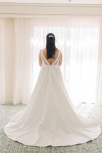 Load image into Gallery viewer, Jenny Yoo &#39;Octavia&#39; wedding dress size-14 PREOWNED
