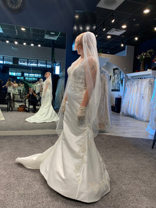 Mon Cherie '118262' wedding dress size-12 SAMPLE