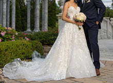 Load image into Gallery viewer, eve of milady &#39;1618&#39; wedding dress size-00 PREOWNED
