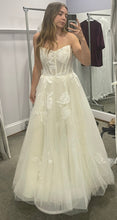 Load image into Gallery viewer, Willowby &#39;Harmony &#39; wedding dress size-08 NEW

