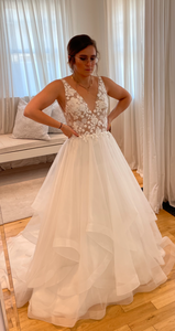 Paloma Blanca '0000PG' wedding dress size-02 SAMPLE