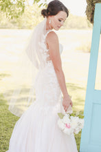 Load image into Gallery viewer, Galina Signature &#39;9SWG723&#39; wedding dress size-08 PREOWNED
