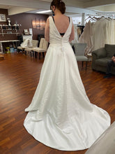 Load image into Gallery viewer, Justin Alexander &#39;44080&#39; wedding dress size-16 NEW
