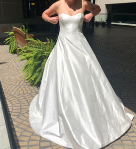 Romona Keveza 'L6132' size 10 new wedding dress front view on bride