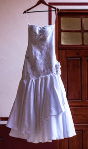 Inspired by Vicky Martin 'Custom Linen Yucatecan Fit-to-Flare Gown'