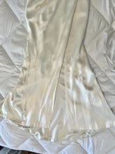 Load image into Gallery viewer, Ines Di Santo &#39;Margot Gown&#39; wedding dress size-00 PREOWNED
