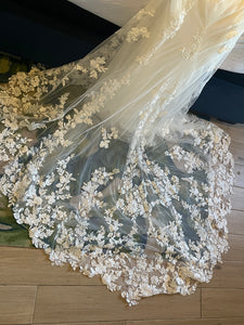 Allure Bridals 'Allure' wedding dress size-10 NEW