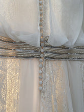 Load image into Gallery viewer, Raimon Bundo &#39;Caty &#39; wedding dress size-02 PREOWNED
