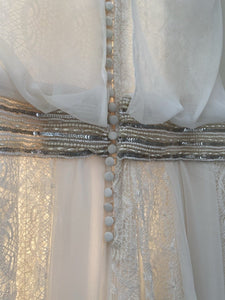 Raimon Bundo 'Caty ' wedding dress size-02 PREOWNED