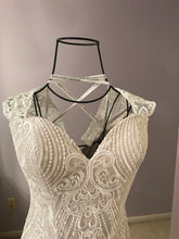 Load image into Gallery viewer, Mori Lee &#39;Karissa&#39; wedding dress size-02 NEW
