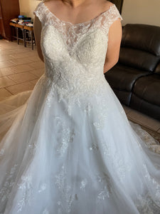 Disney Fairy Tale Wedding Collection 'D267' wedding dress size-16 NEW