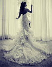 Load image into Gallery viewer, Allure Bridals &#39;Mermaid Lace&#39; size 8 used wedding dress back view on bride
