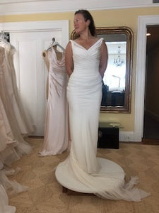 LE SPOSE DI GIO 'P12' wedding dress size-08 PREOWNED