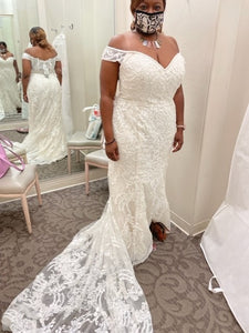 David's Bridal 'Off shoulder beaded lace trmpt with veil' wedding dress size-18W NEW