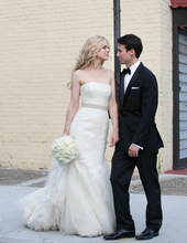 Load image into Gallery viewer, Vera Wang &#39;Juliet&#39; wedding dress size-02 PREOWNED
