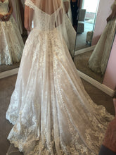 Load image into Gallery viewer, Allure Bridals &#39;C461&#39; wedding dress size-14 NEW
