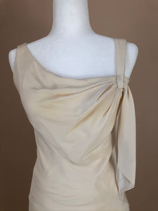 Christiana Couture 'Saskia' size 2 used wedding dress front view on mannequin