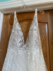 Gali Karten  'Janis ' wedding dress size-14 NEW