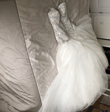 Load image into Gallery viewer, Kenneth Winston &#39;1597&#39; size 2 used wedding dress view flat
