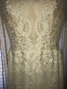 Ines Di Santo 'Madrid' size 6 new wedding dress close up front view