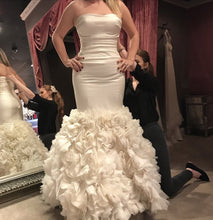 Load image into Gallery viewer, Winnie Couture &#39;Janine 8437&#39; wedding dress size-10 PREOWNED

