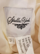 Load image into Gallery viewer, Stella york &#39;NA&#39; wedding dress size-10 PREOWNED

