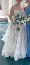 Load image into Gallery viewer, Martina Liana &#39;#1232&#39; wedding dress size-06 PREOWNED
