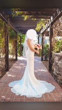 Load image into Gallery viewer, Mon Cherie &#39;116143-6&#39; wedding dress size-06 PREOWNED
