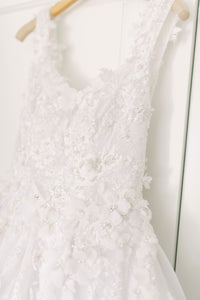 Demetrios 'DP353' wedding dress size-06 PREOWNED