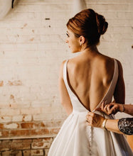 Load image into Gallery viewer, Moonlight &#39;J6503&#39; size 4 used wedding dress back view on bride
