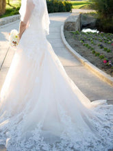 Load image into Gallery viewer, Allure Bridals &#39;Ivory Gold Lace&#39; size 4 used wedding dress back view on bride
