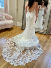 Load image into Gallery viewer, Alexandra&#39;s Brial Boutique &#39;Dawn&#39; wedding dress size-04 NEW
