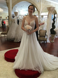 Maggie Sottero 'Greta' wedding dress size-06 NEW