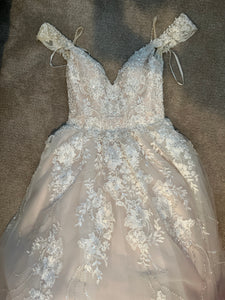 Kitty Chen 'Lorena' wedding dress size-00 PREOWNED