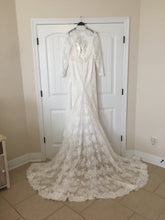 Load image into Gallery viewer, Anomalie &#39;Custom&#39; wedding dress size-12 NEW
