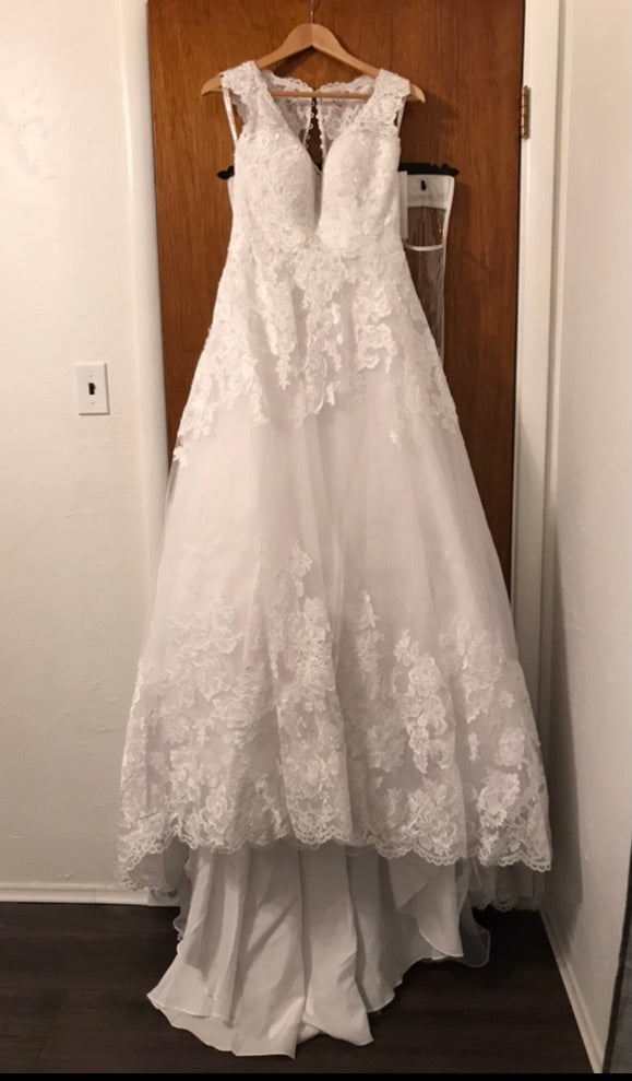 David's Bridal 'WG3850' wedding dress size-04 NEW